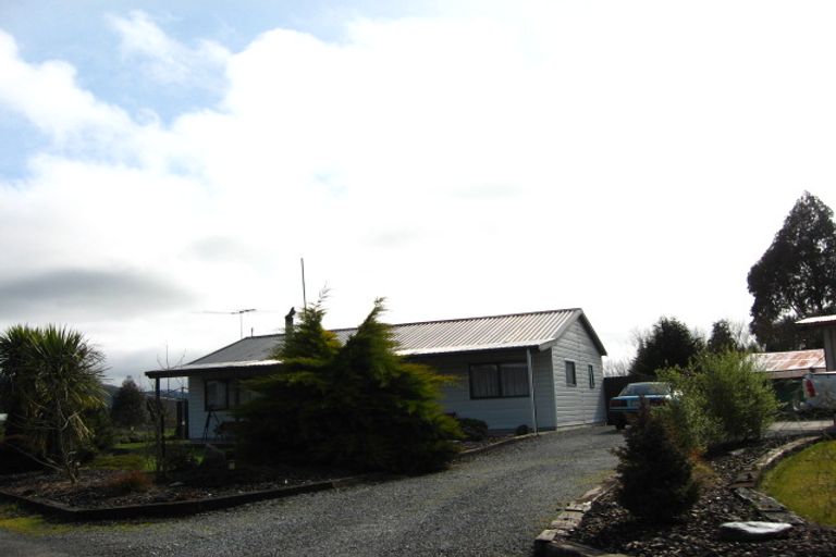 Photo of property in 5 Chattockville Road, Reefton, 7830