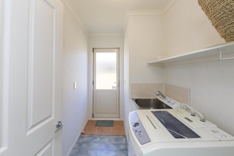 Photo of property in 51 Royal Oak Drive, Kelvin Grove, Palmerston North, 4414