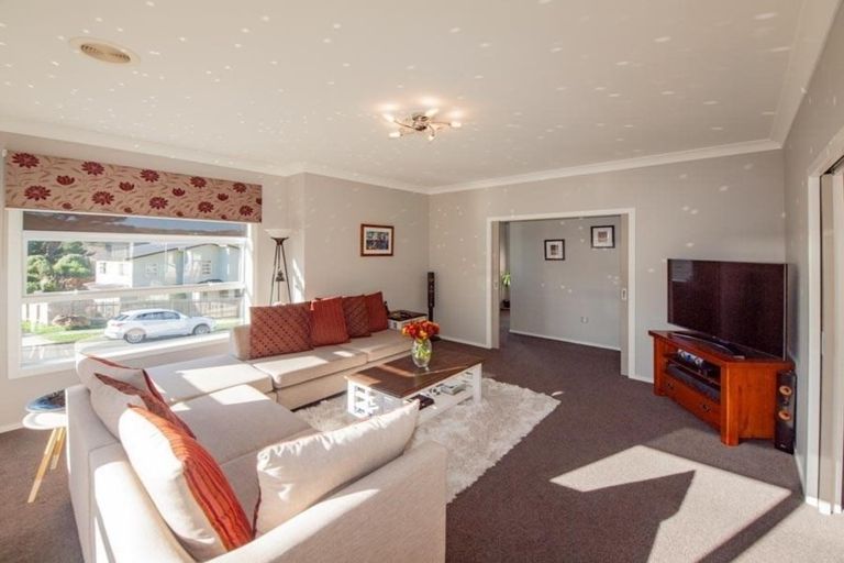 Photo of property in 23 Melksham Drive, Churton Park, Wellington, 6037