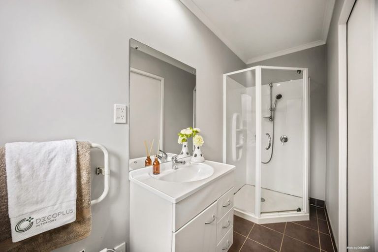 Photo of property in 25 Nimstedt Avenue, Oteha, Auckland, 0632