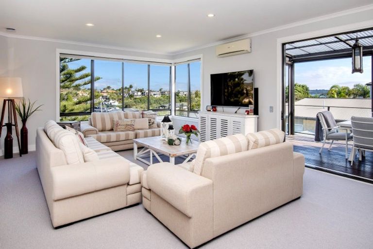 Photo of property in 103 Pine Harbour Parade, Beachlands, Auckland, 2018