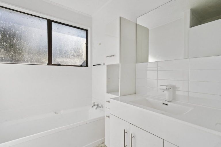 Photo of property in 9 Moonstone Grove, Birchville, Upper Hutt, 5018