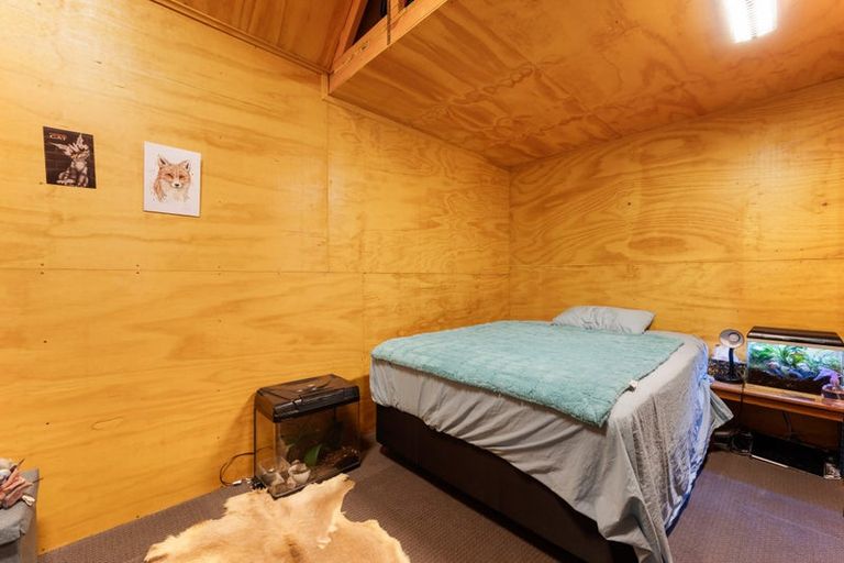 Photo of property in 7 Bayside Avenue, Te Atatu Peninsula, Auckland, 0610