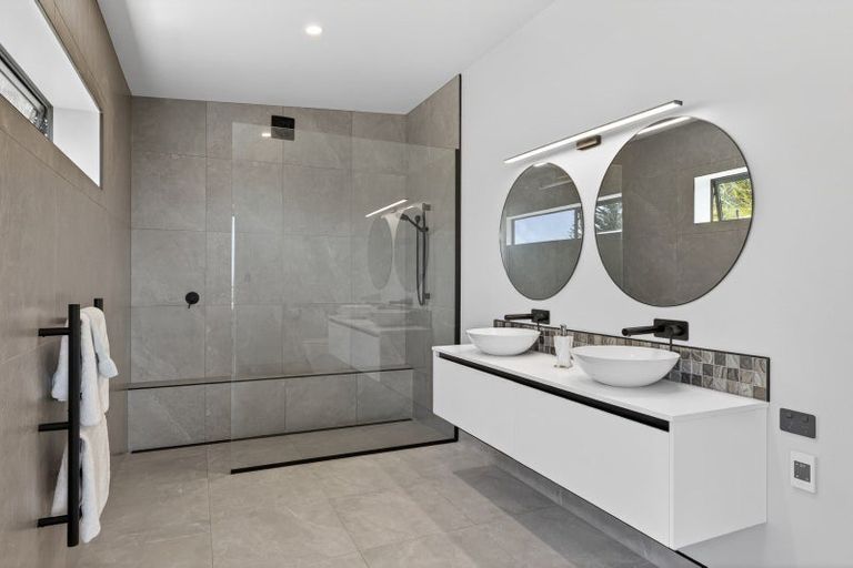 Photo of property in 13 Redmund Spur Road, Kennedys Bush, Christchurch, 8025