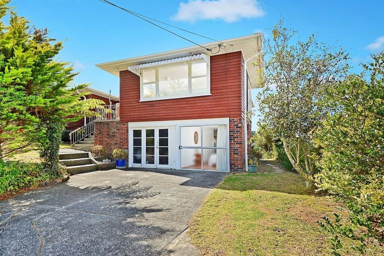 Photo of property in 75 Lake Road, Northcote, Auckland, 0627