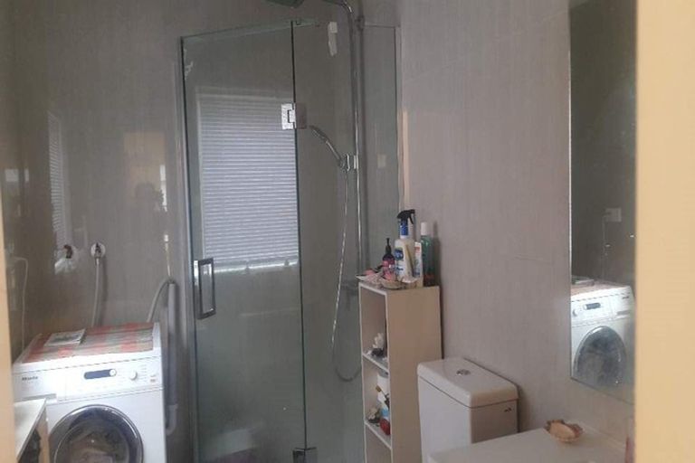 Photo of property in 24 Para Close, Fairview Heights, Auckland, 0632