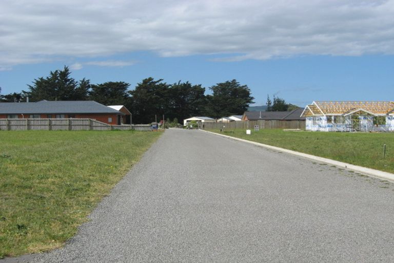 Photo of property in 10 Haydon Place, Amberley, 7410