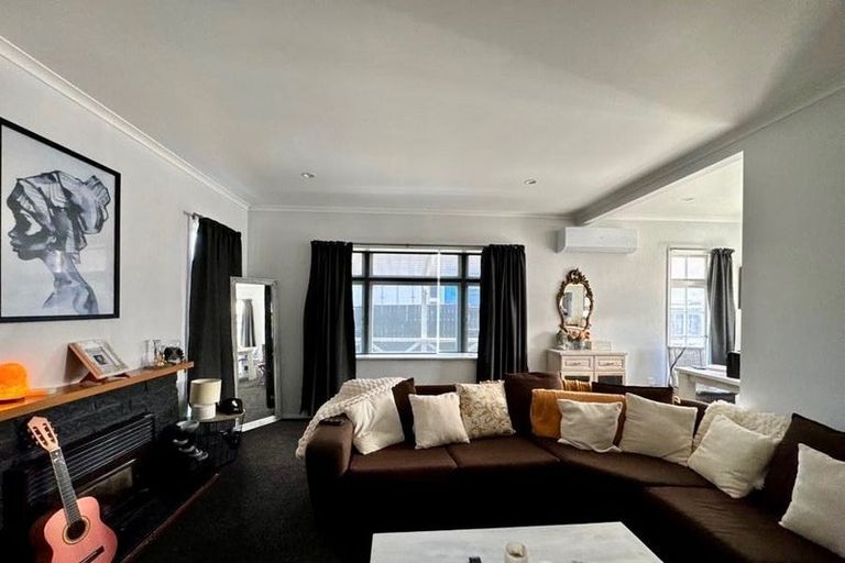 Photo of property in 1006 Tremaine Avenue, Roslyn, Palmerston North, 4414