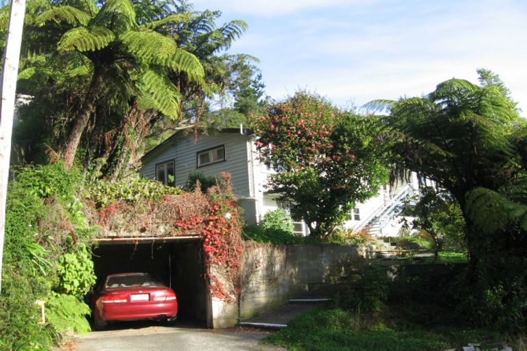 Photo of property in 146 Kamahi Street, Stokes Valley, Lower Hutt, 5019