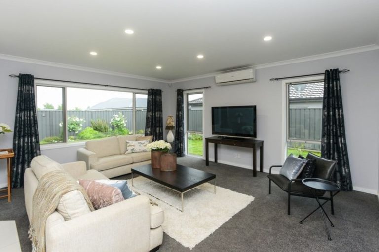 Photo of property in 14 Percy Berry Place, Havelock North, 4130