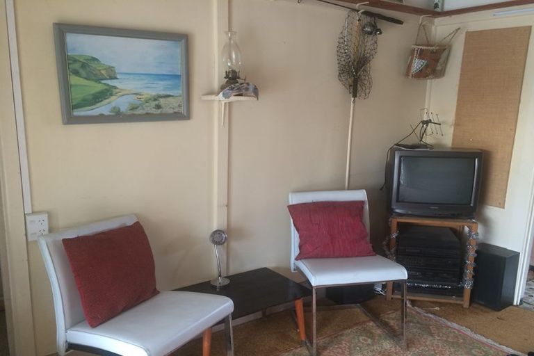 Photo of property in 38 Armstrong Avenue, Carterton, 5713