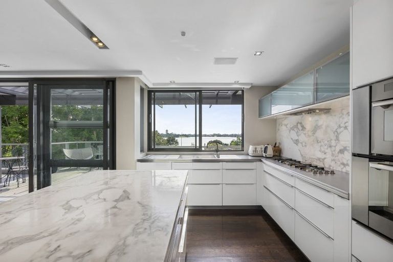 Photo of property in 36 Lake View Road, Takapuna, Auckland, 0622