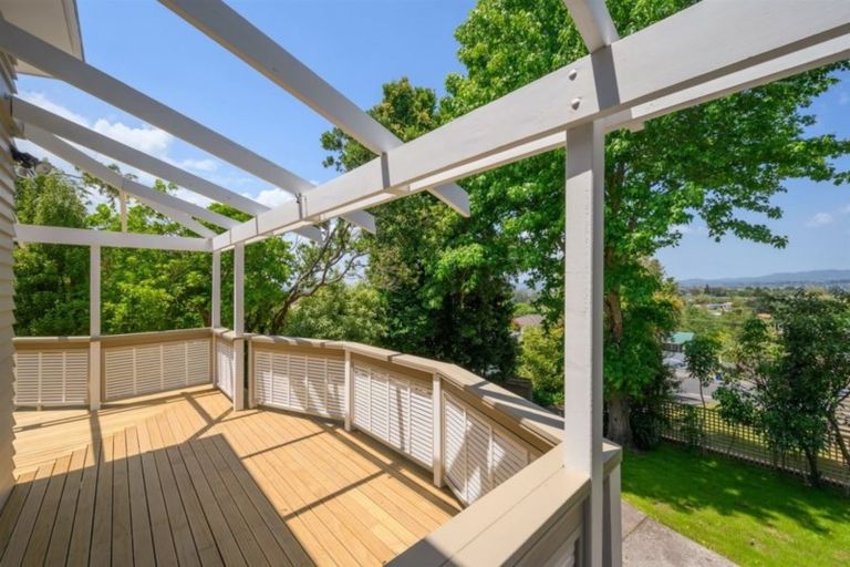 Photo of property in 2/20 Donovan Avenue, Massey, Auckland, 0614