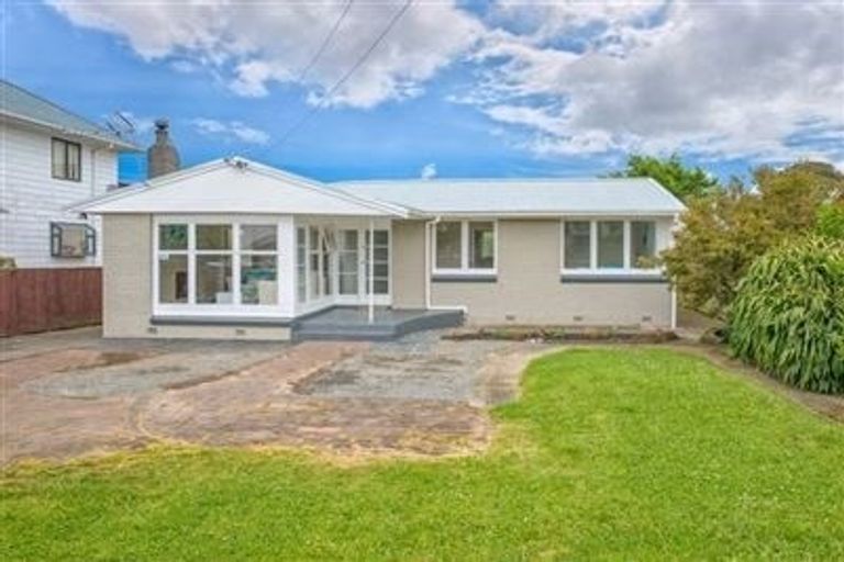 Photo of property in 117 Beaumonts Way, Manurewa, Auckland, 2102