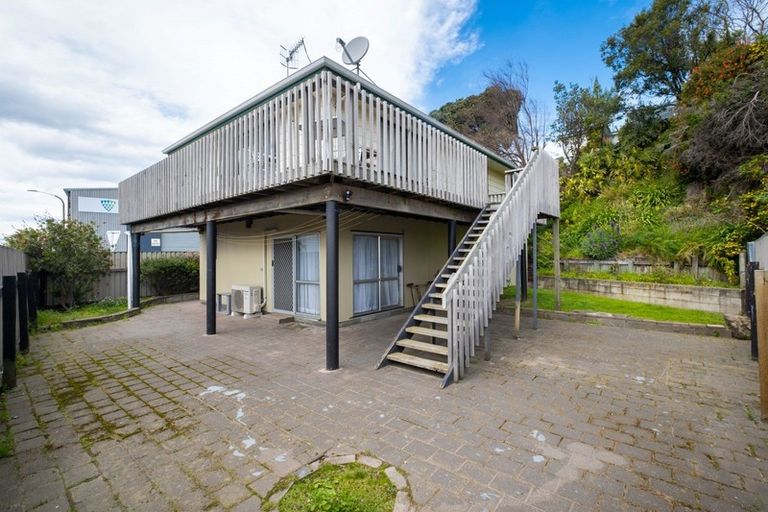 Photo of property in 1a Hornsey Road, Bluff Hill, Napier, 4110