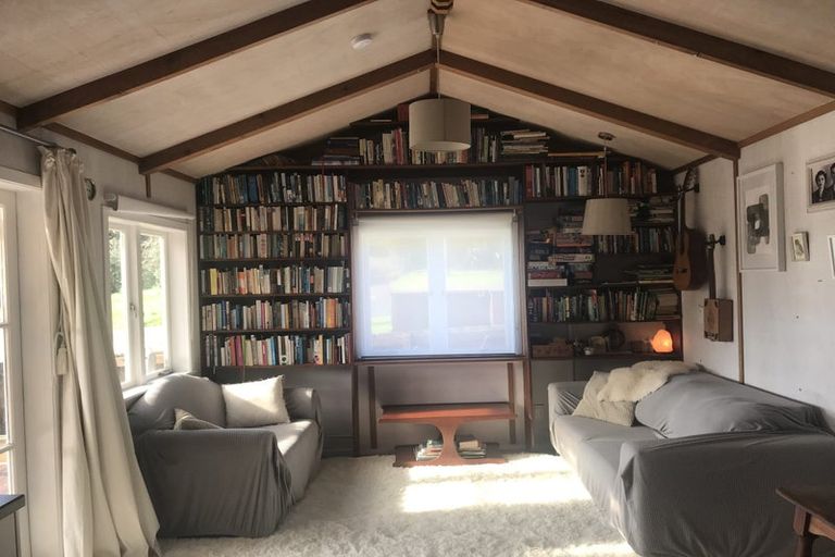 Photo of property in 44 Lorenzen Bay Road, Raglan, 3225