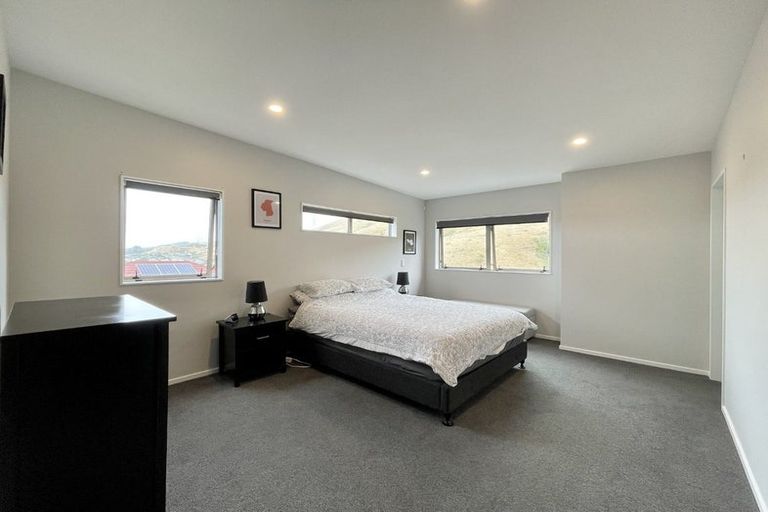 Photo of property in 23 Gifford Grove, Churton Park, Wellington, 6037