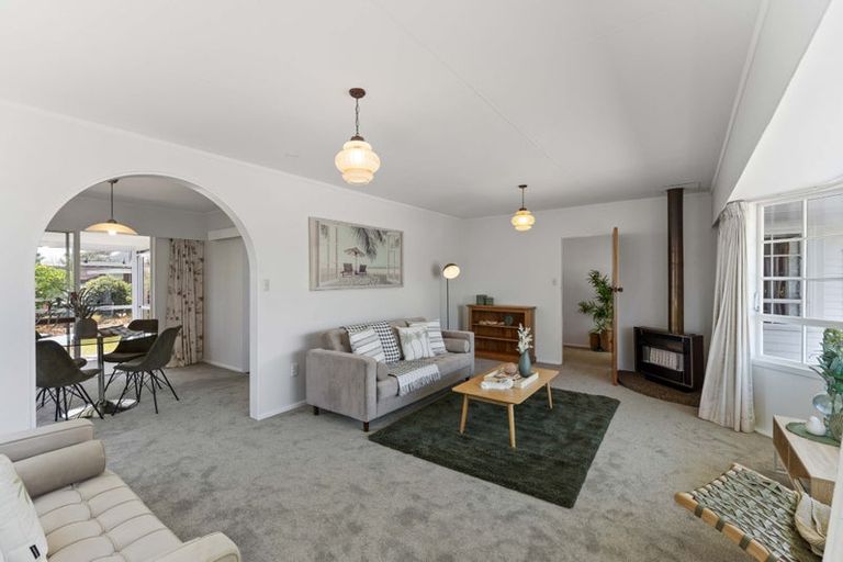 Photo of property in 49 Sylvan Avenue, Waikanae, 5036