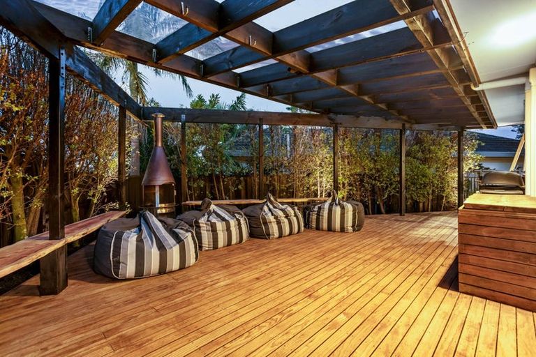 Photo of property in 23 Cinnabar Place, Westgate, Auckland, 0614