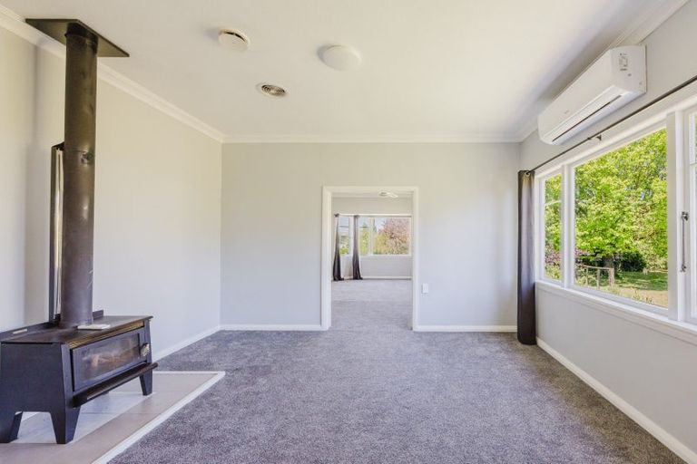 Photo of property in 2070 State Highway 2, Waipukurau, 4285