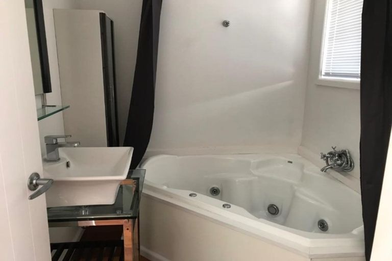 Photo of property in 537 River Road, Fairfield, Hamilton, 3214