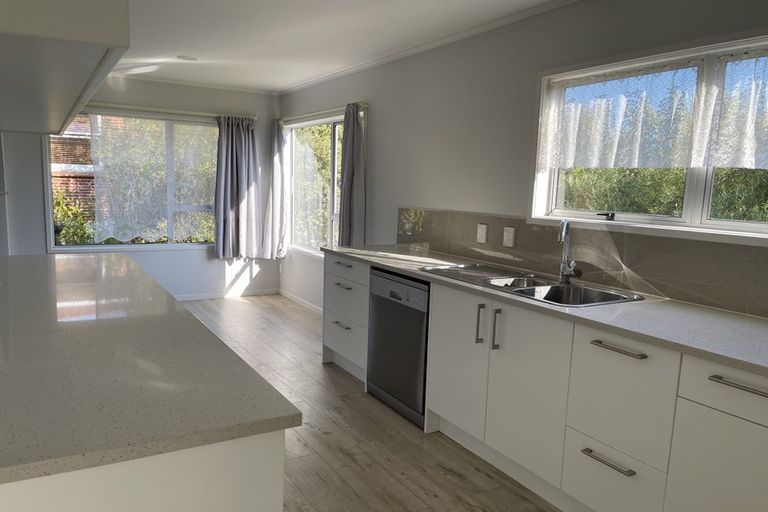 Photo of property in 73 Triangle Road, Massey, Auckland, 0614