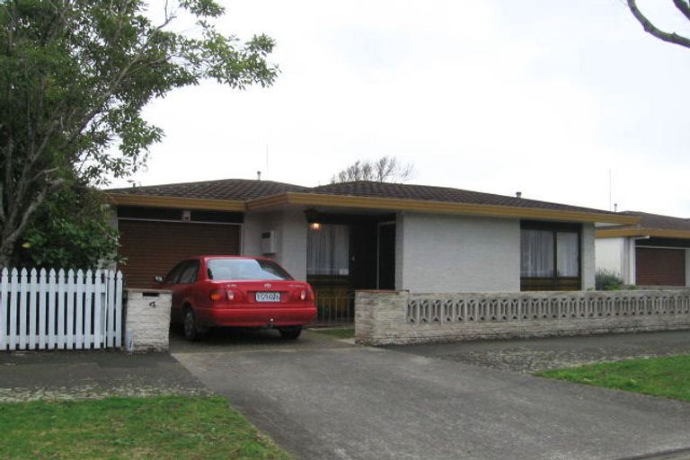 Photo of property in 4 Rangitane Street, Palmerston North, 4414