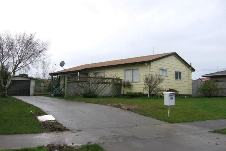 Photo of property in 37 Mcleavey Drive, Kelvin Grove, Palmerston North, 4414
