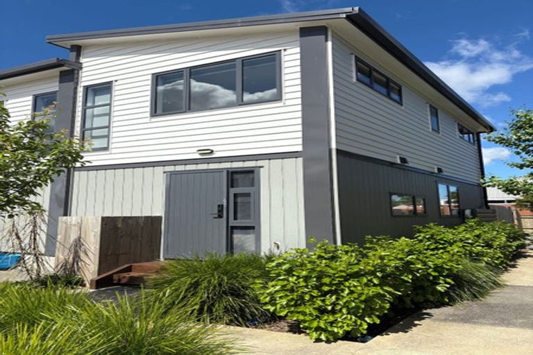 Photo of property in 6/7 Bertram Grove, Naenae, Lower Hutt, 5011