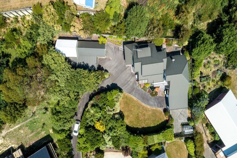 Photo of property in 18 Moana View Road, Waikawa, Picton, 7220