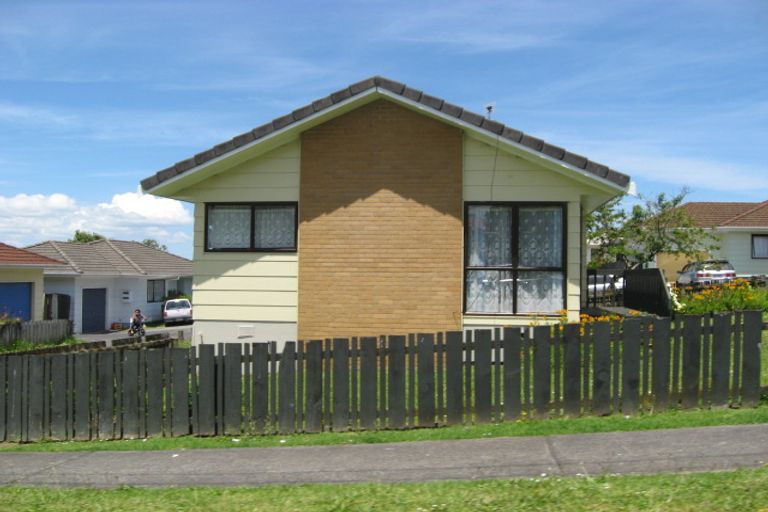 Photo of property in 14 Putini Road, Mangere Bridge, Auckland, 2022
