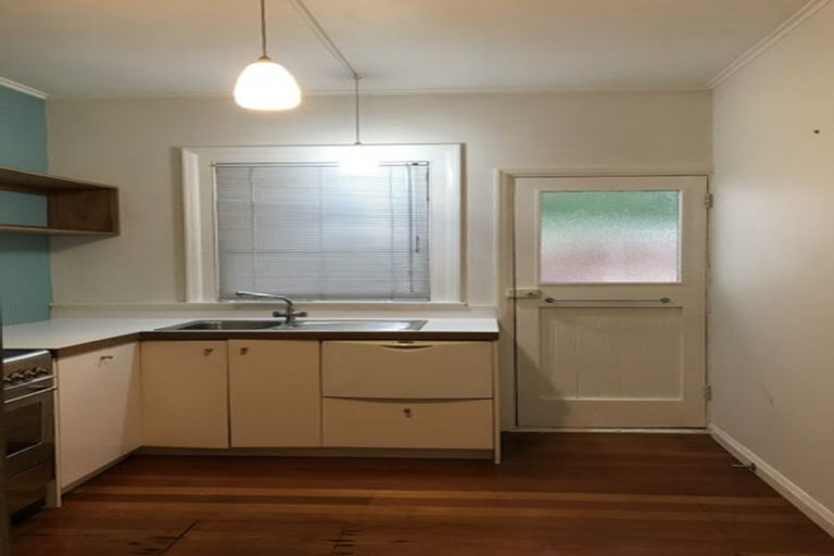 Photo of property in 1/332 Tinakori Road, Thorndon, Wellington, 6011