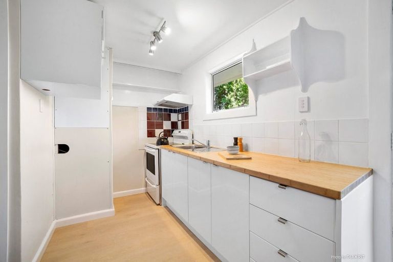 Photo of property in 38 Bedford Street, Northland, Wellington, 6012