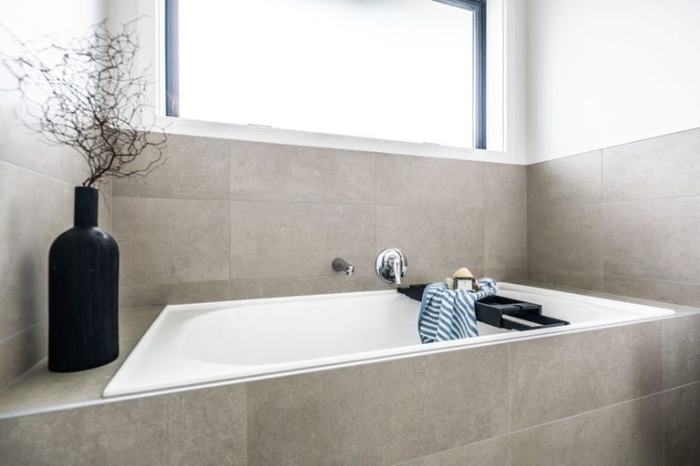 Photo of property in 9 One Haruru Street, Cambridge, 3493