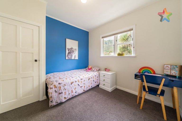 Photo of property in 15 Tyndall Street, Waiwhetu, Lower Hutt, 5010
