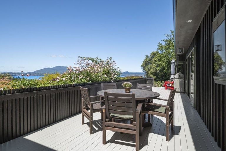 Photo of property in 17 Silich Street, Acacia Bay, Taupo, 3330