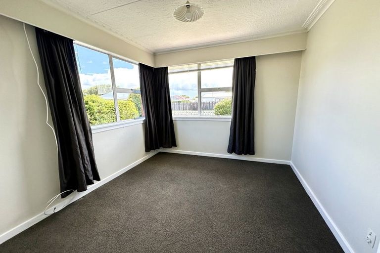 Photo of property in 9 Hamilton Street, Strathern, Invercargill, 9812