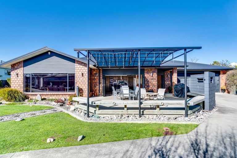 Photo of property in 30 Delta Mews Place, Clive, 4102