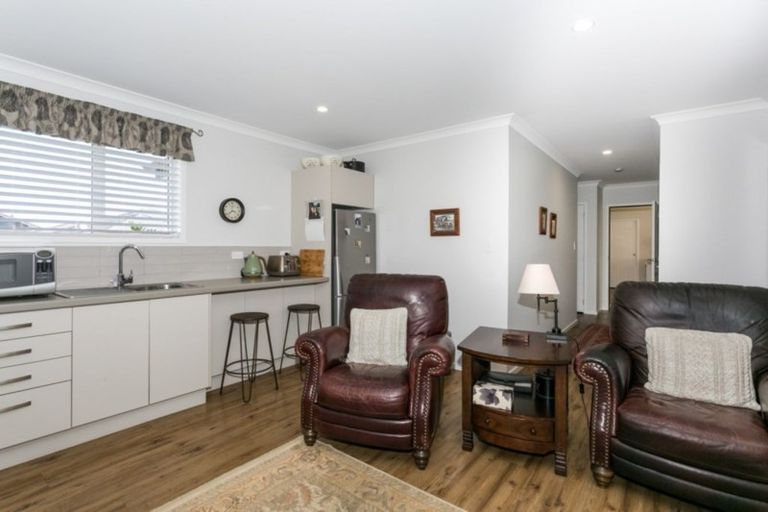 Photo of property in 27 Aparima Place, Awatoto, Napier, 4110