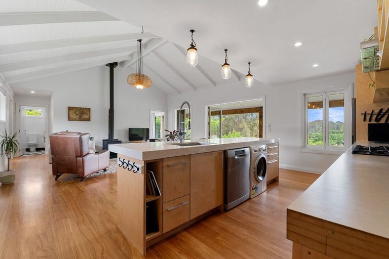 Photo of property in 1/142 Mapara Road, Acacia Bay, Taupo, 3385