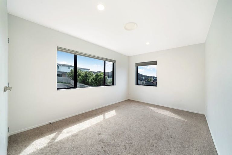 Photo of property in 55 Platinum Rise, Ranui, Auckland, 0612