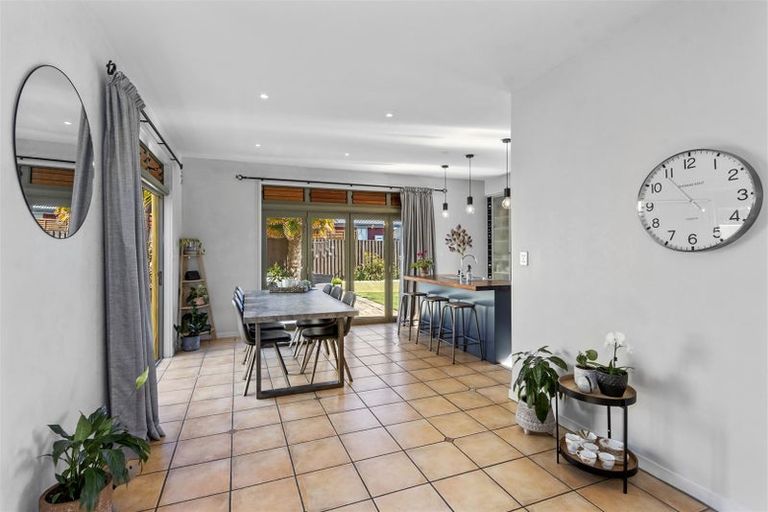 Photo of property in 21 Amoka Crescent, Parklands, Christchurch, 8083