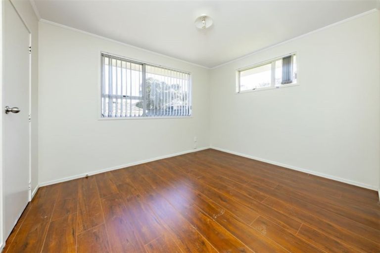 Photo of property in 14 Frobisher Way, Clendon Park, Auckland, 2103