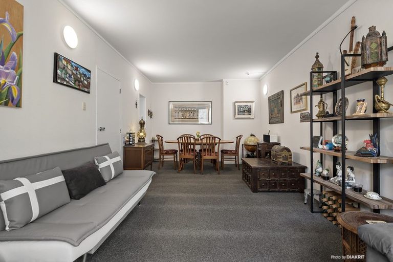 Photo of property in Hobson Court Flats, 33/70 Hobson Street, Thorndon, Wellington, 6011