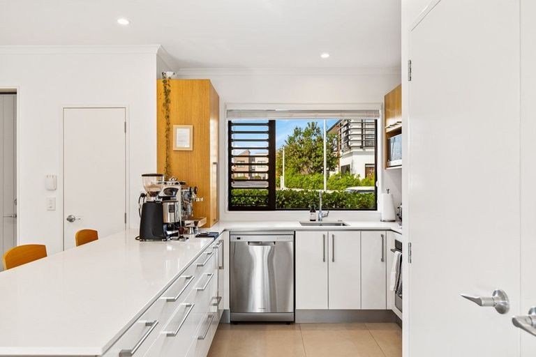 Photo of property in 22 Flounder Road, Hobsonville, Auckland, 0616