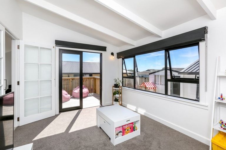 Photo of property in 105 Parklands Avenue, Bell Block, New Plymouth, 4312