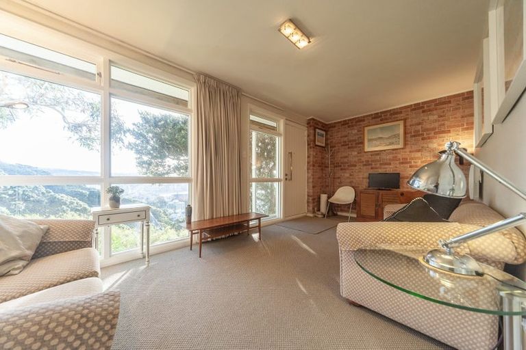 Photo of property in 56 Palliser Road, Roseneath, Wellington, 6011