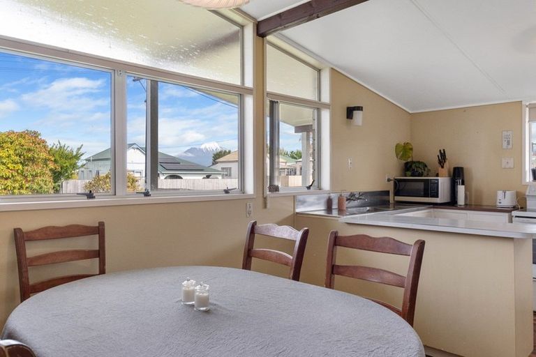 Photo of property in 6b York Street, Eltham, 4322