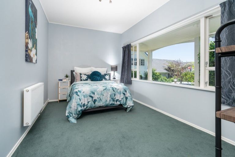 Photo of property in 8 Lethenty Way, Karori, Wellington, 6012