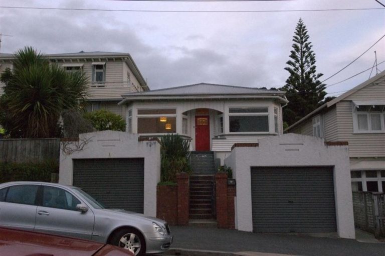 Photo of property in 35 Brougham Street, Mount Victoria, Wellington, 6011